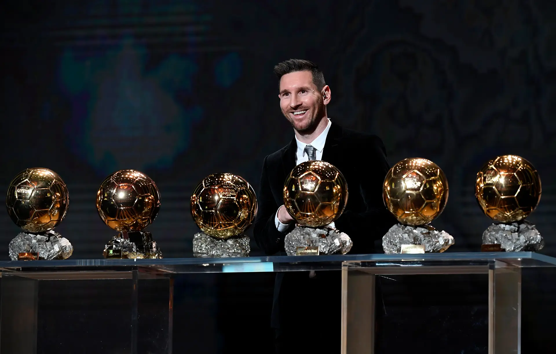 Lionel Messi conquista sétima Bola de Ouro e primeira de um jogador de PSG