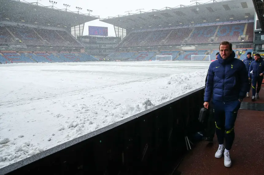 Abdusattórov tem 17 anos e venceu o Mundial de xadrez de partidas