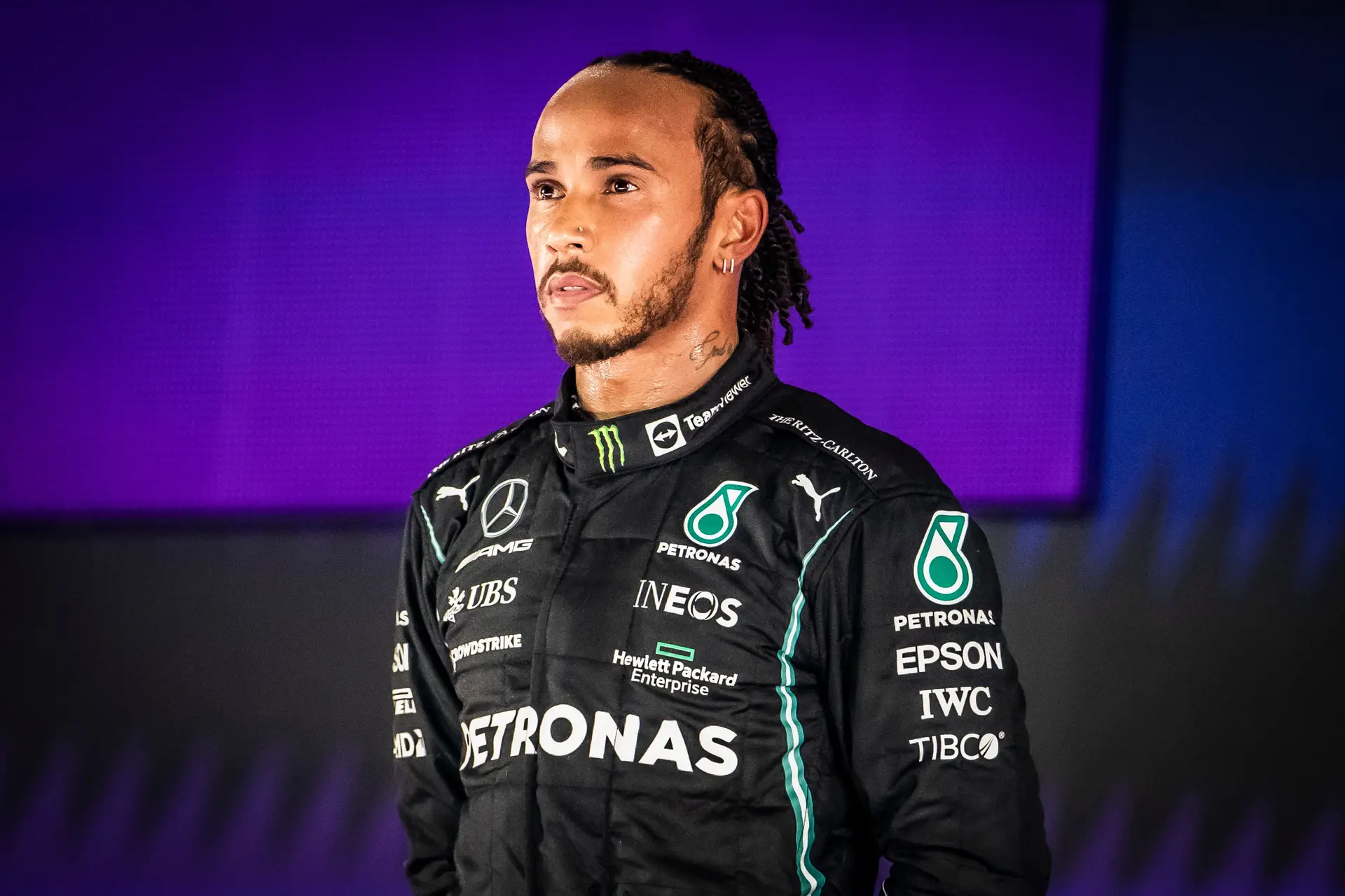 No meio da guerra dentro e fora da pista, Hamilton pode fazer o que nunca foi feito: superar Schumacher e tornar-se no maior campeão da F1