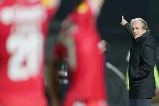 Oficial: Benfica confirma saída de Jorge Jesus