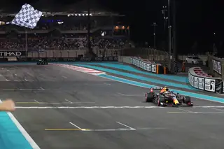 A emoção de Max Verstappen depois de uma corrida “de loucos”: “É inacreditável. Finalmente, houve um pouco de sorte para mim”