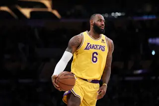 LeBron James renova com os Lakers e torna-se no jogador mais bem pago de sempre na NBA