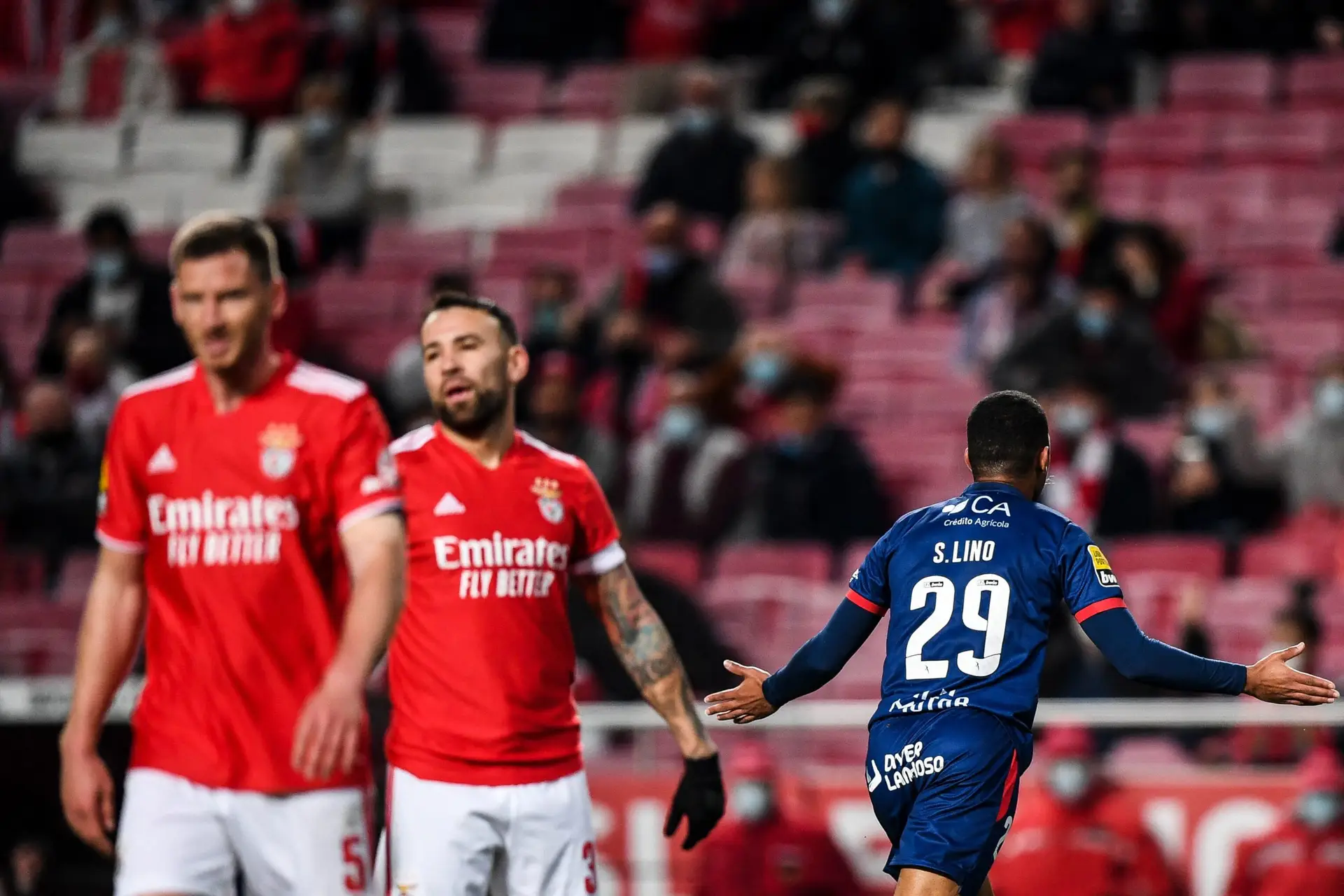 Benfica vence por um ponto e conquista Taça de Portugal de basquetebol -  SIC Notícias