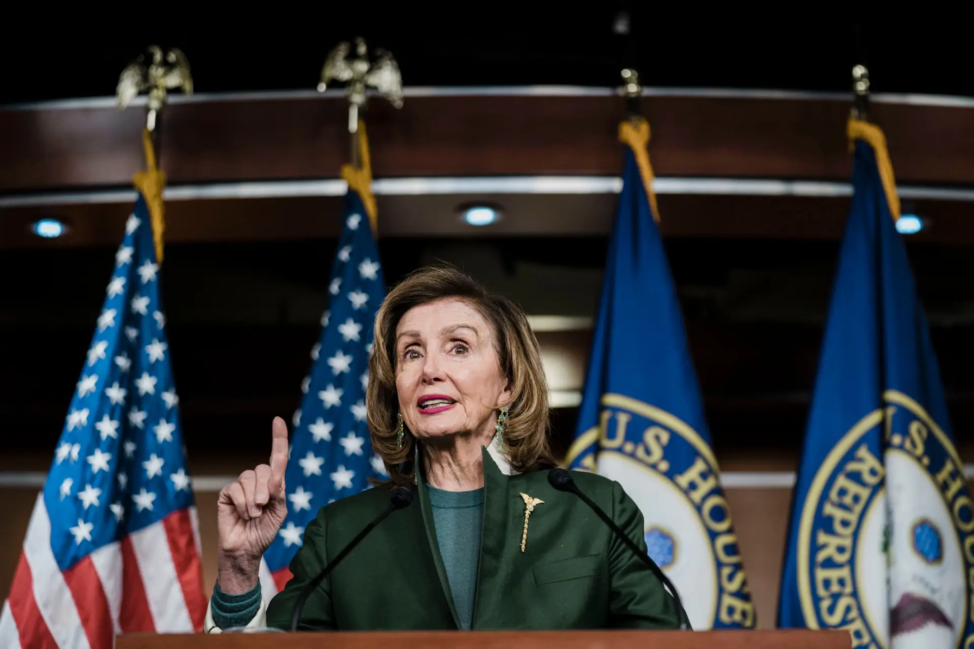 Nancy Pelosi, a mulher que prometeu derrubar Trump
