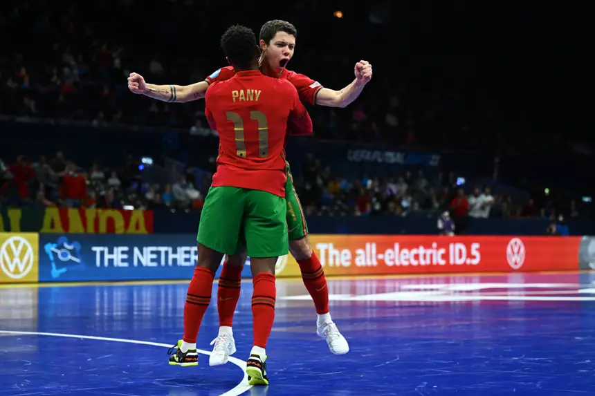 Portugal é bicampeão da Europa de futsal quatro meses após vencer o Mundial