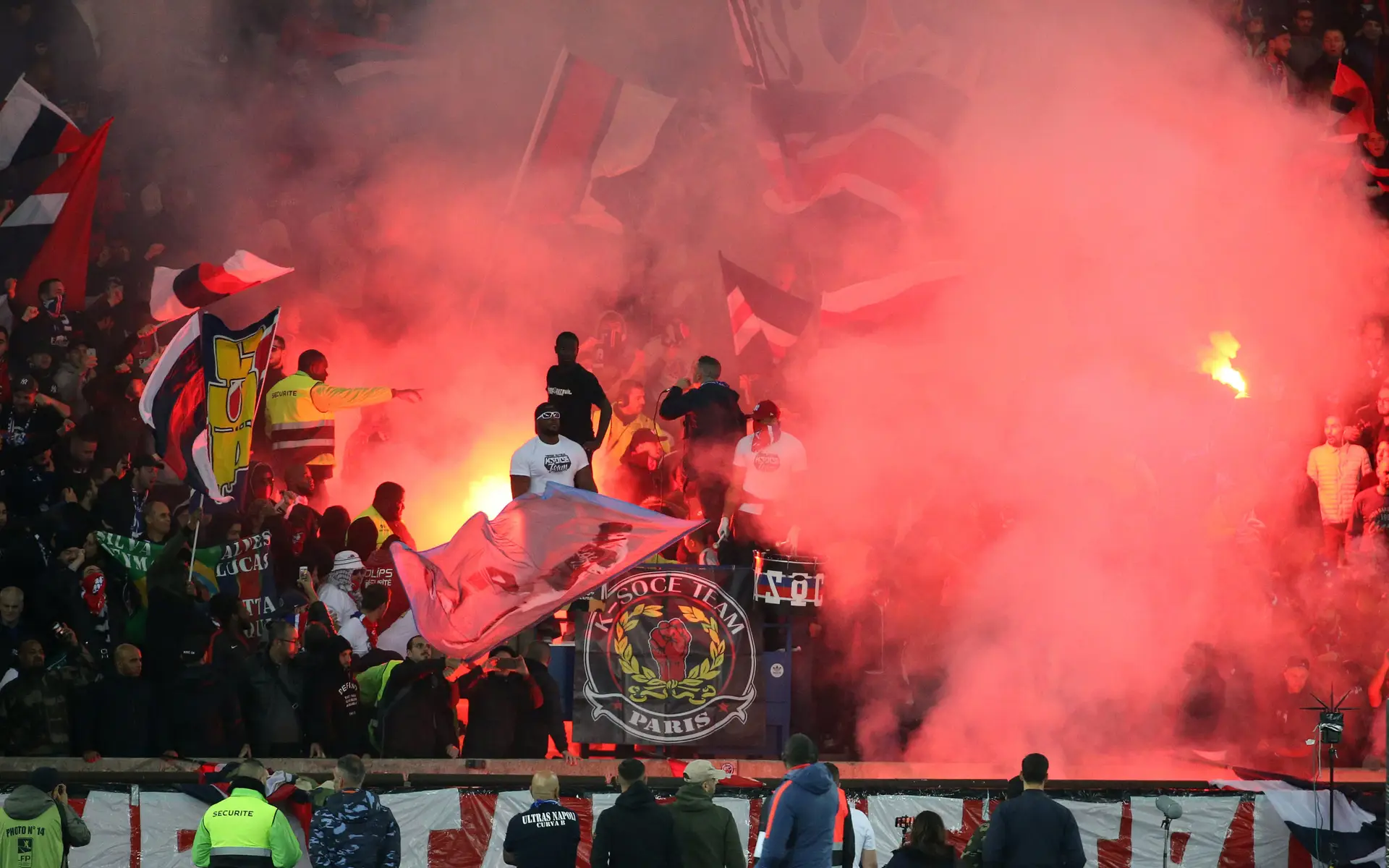 Futebol: PSG e FC Porto esmagam adversários na jornada inaugural