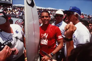 Kelly Slater em 1995, no US Open of Surfing em Huntington Beach, Califórnia (Foto: Getty Images North America)