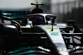 “Não estamos competitivos para ir atrás de vitórias”. Lewis Hamilton pouco otimista com o novo Mercedes. Ou é só areia nos nossos olhos?