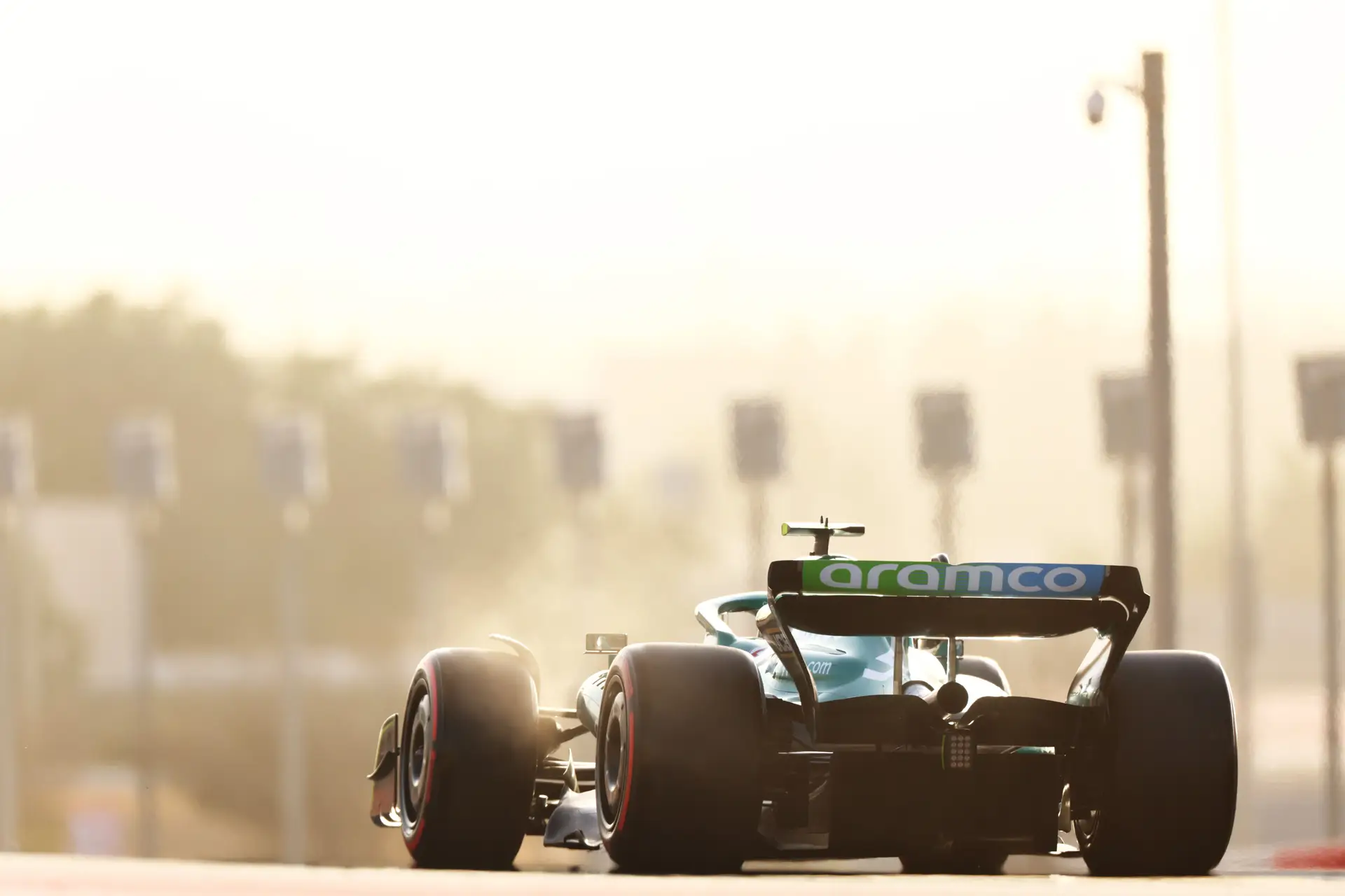 Detido numa prisão do Bahrein, Alhajee enviou uma carta a Lewis Hamilton: “A tua preocupação mudou a forma como os prisioneiros veem a F1”