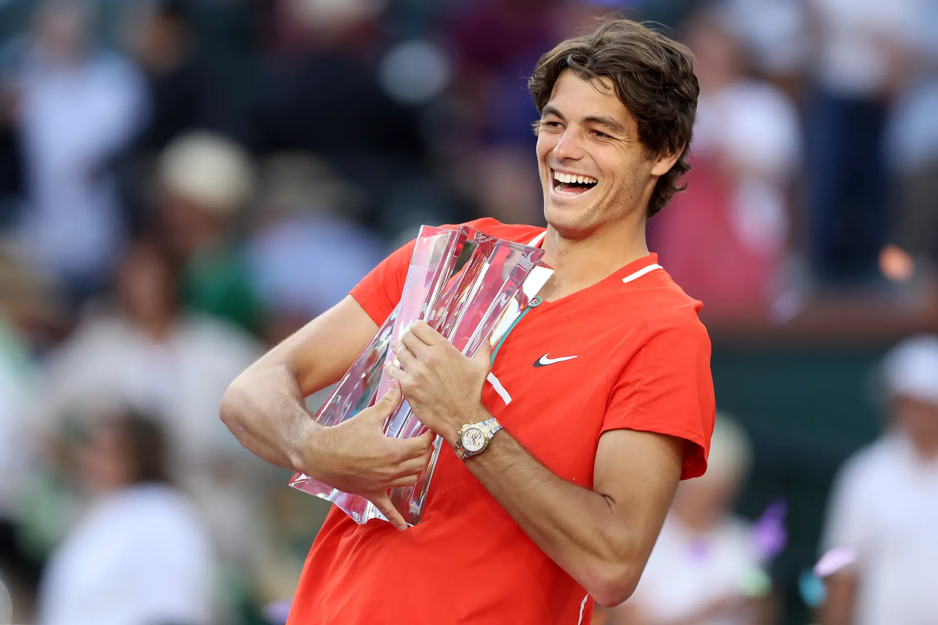 Horas após ter sofrido dores que “nunca tinha sentido na vida”, Taylor Fritz cumpriu a profecia que o pai lançou a caminho de Indian Wells