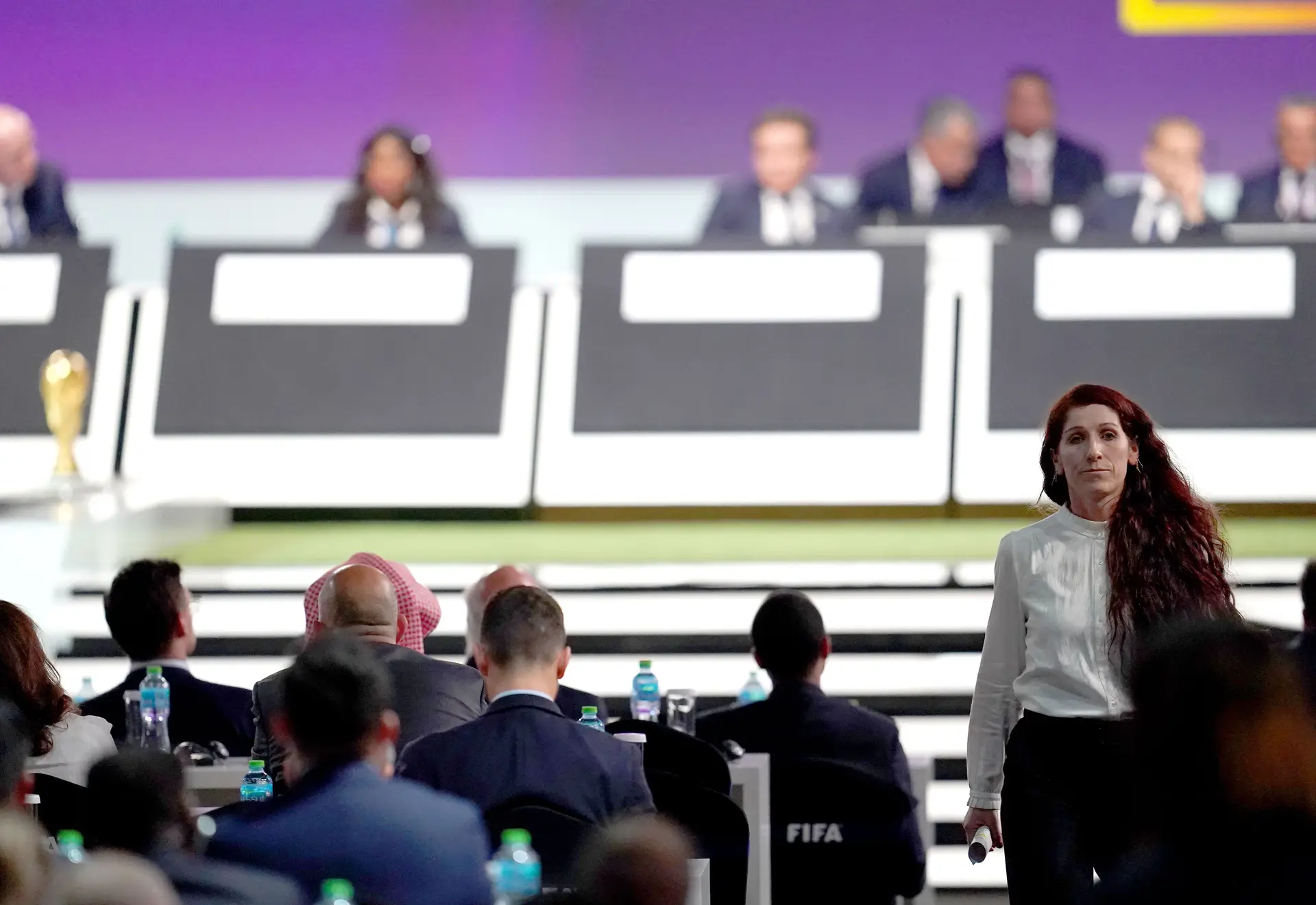 A presidente da federação da Noruega foi ao Congresso da FIFA exigir justiça para os trabalhadores do Catar. “Eduque-se” foi a resposta
