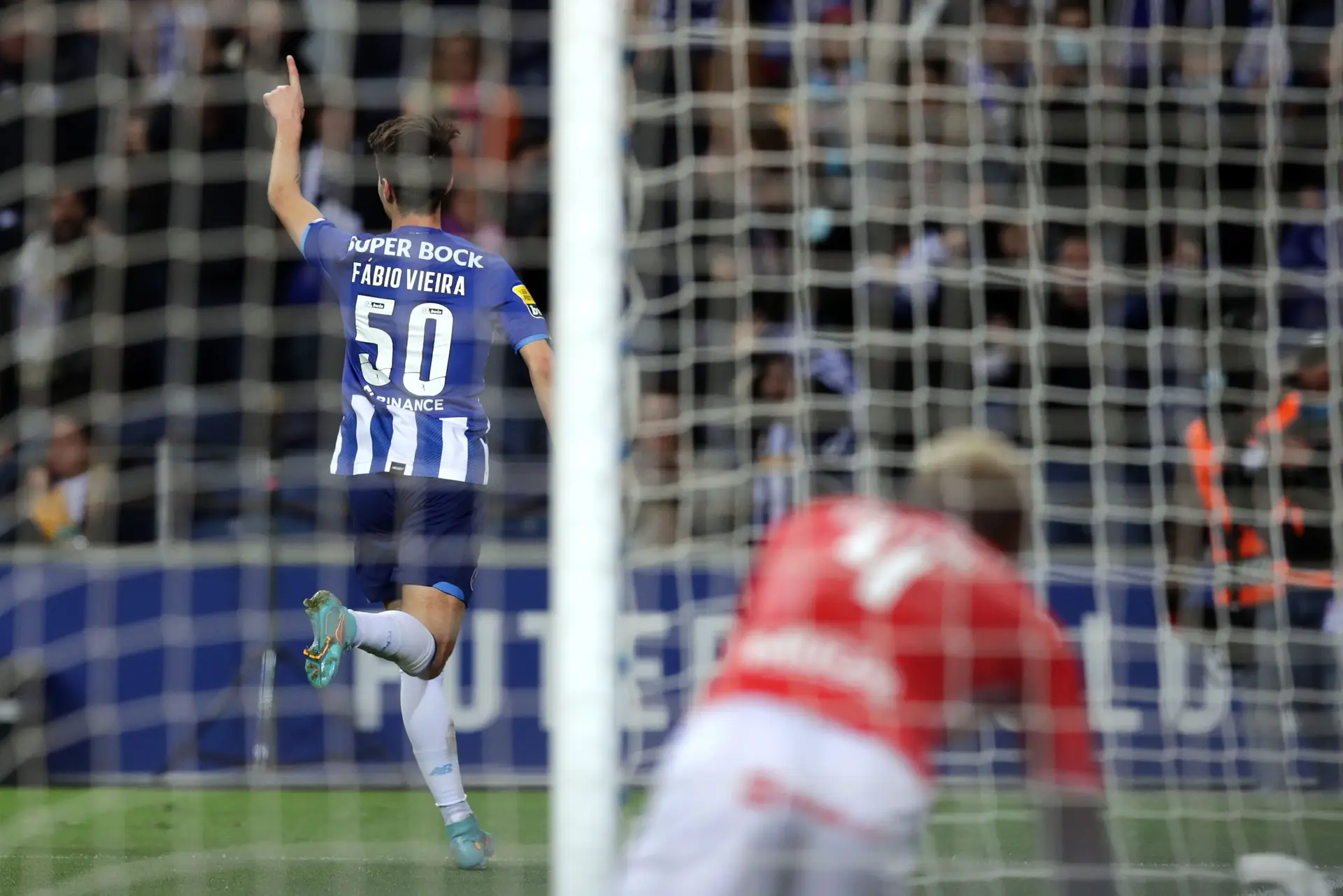 FC Porto-Sporting: 50 jogos de invencibilidade azul? Dragão cheira recorde  nacional - SIC Notícias