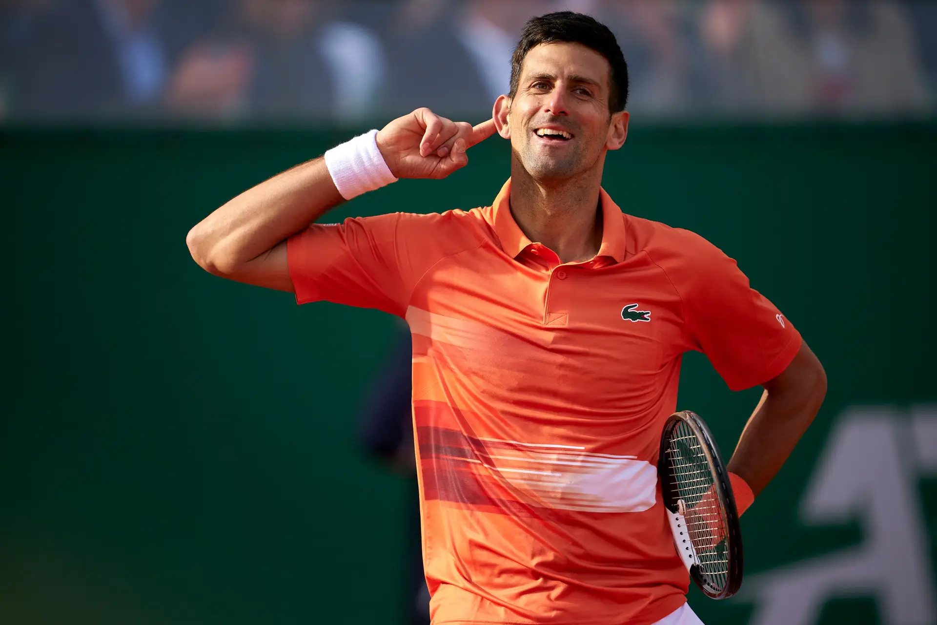 Irreconhecível e sem pedalada, Djokovic foi superado por um mergulhador  implacável em Monte Carlo