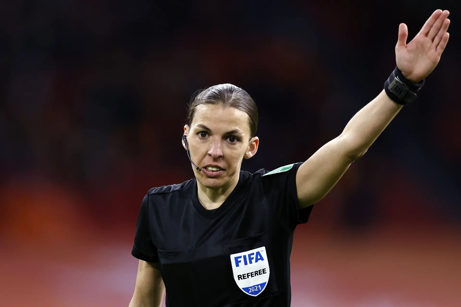 Stéphanie Frappart vai ser a primeira mulher a arbitrar a final da Taça de França Tribuna Expresso imagem foto