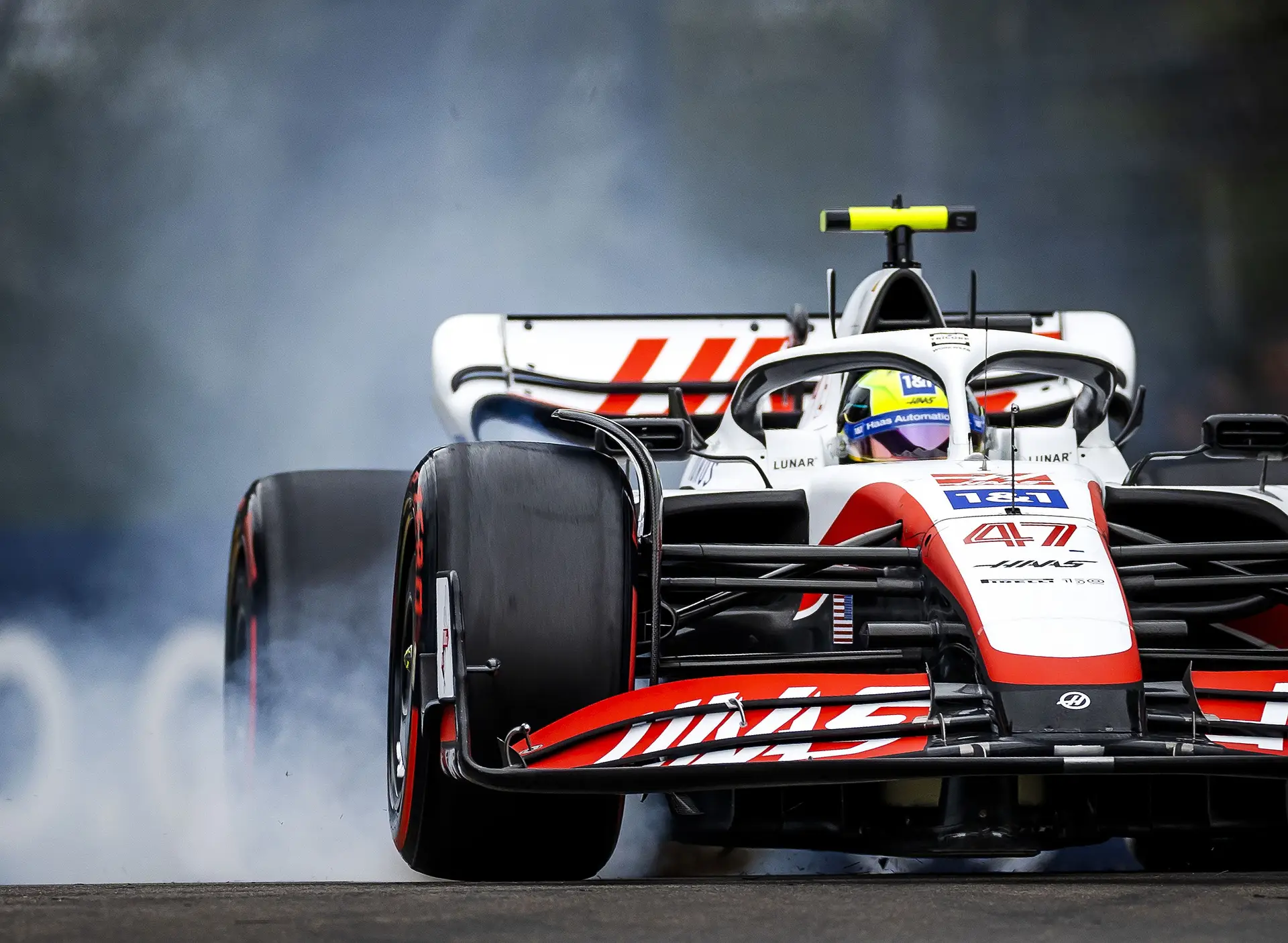 É um Haas ou um Ferrari branco? Rivais pedem a intervenção da FIA e Günther Steiner fala de “inveja” e garante que “são sempre bem-vindos”