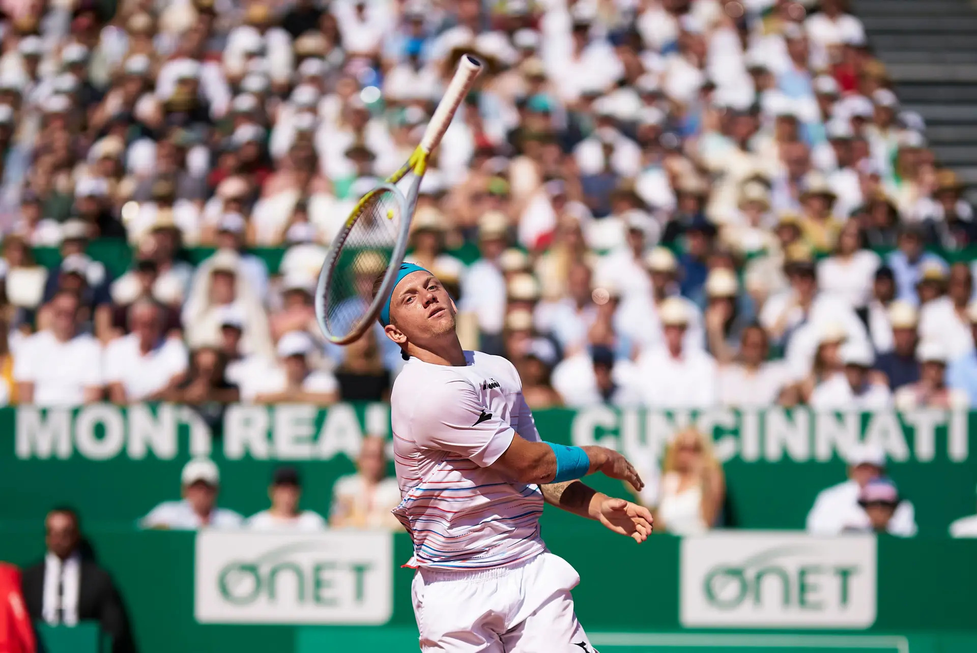 Irreconhecível e sem pedalada, Djokovic foi superado por um mergulhador  implacável em Monte Carlo