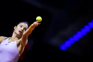 Agente de Emma Raducanu garante que a jovem tenista “não está a ser distraída por qualquer interesse comercial” e explica agenda da atleta