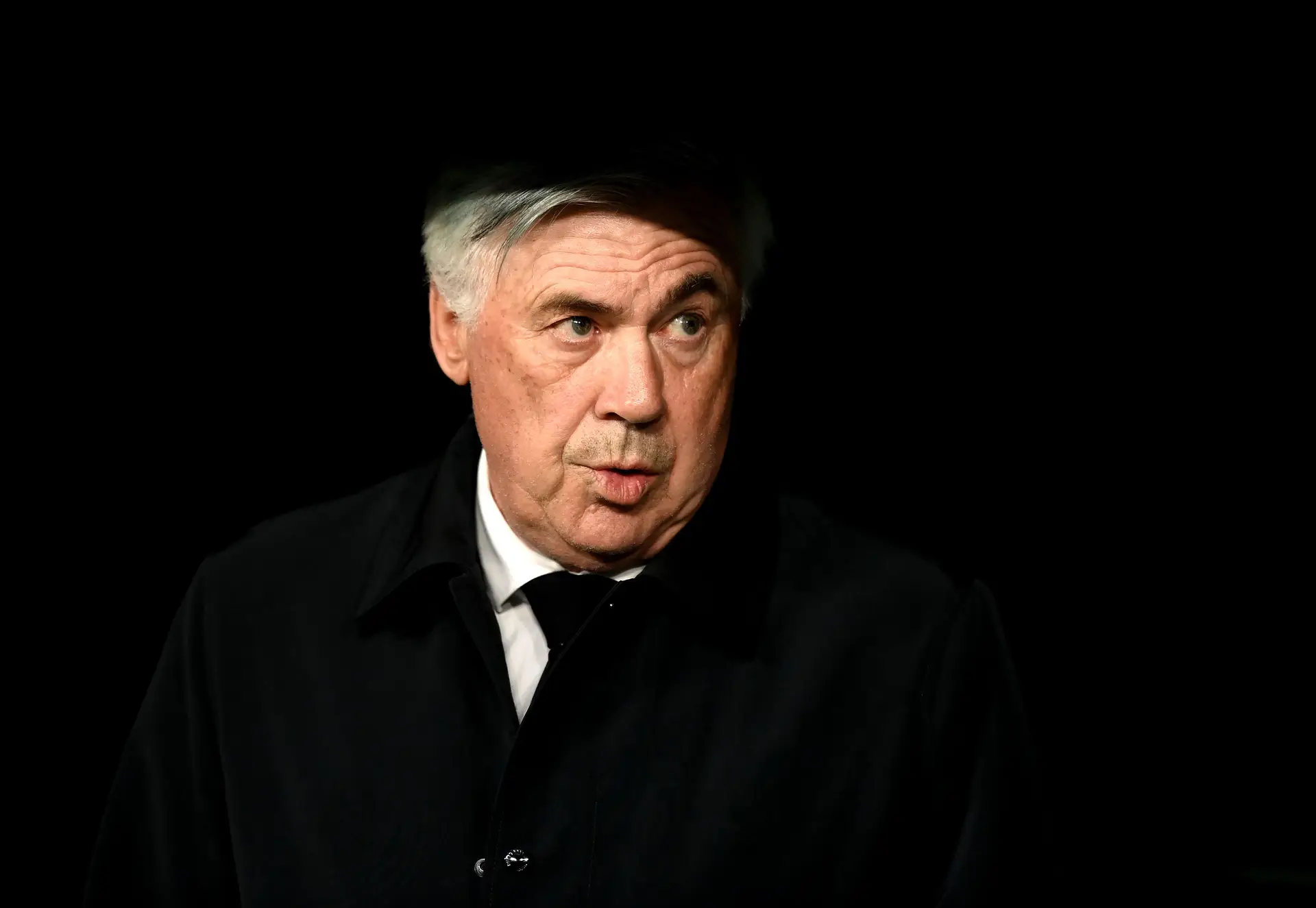 Carlo Ancelotti continua sambando na cara da seleção brasileira