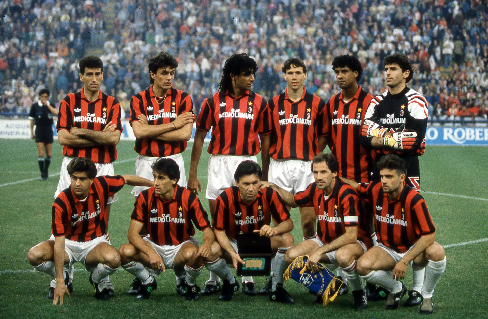 O “Quarto da Mente” do AC Milan: o inovador laboratório que ligava jogadores a polígrafos e os sentava em cadeiras de gravidade zero