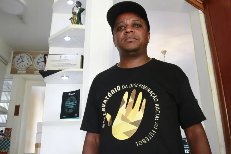 “O futebol tolera jogadores negros, não aceita as pessoas negras”: uma conversa com o fundador do Observatório da Discriminação Racial