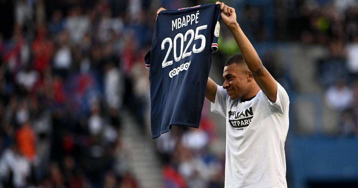 Paris Saint-Germain condenado a pagar 61 milhões de euros a Kylian Mbappé