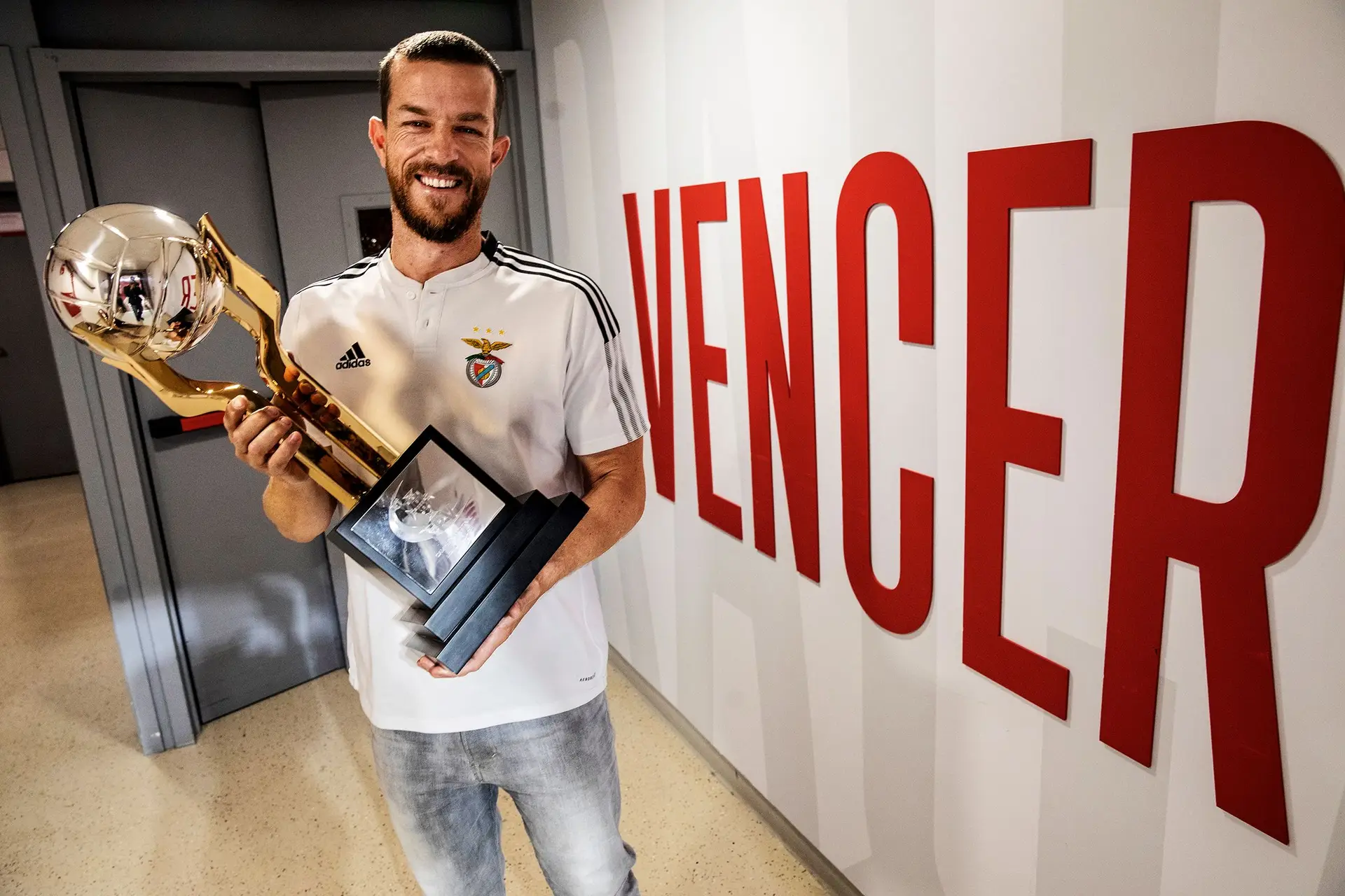 Marcel Matz, treinador de voleibol do Benfica “De vez em quando uma derrota faz muito bem” Tribuna Expresso