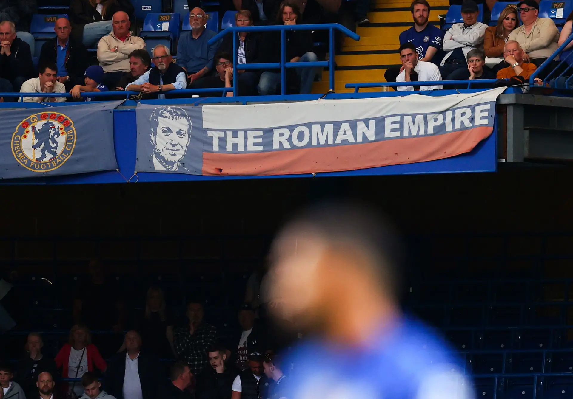 Chelsea vendido na segunda-feira, Abramovich deixa nota de despedida