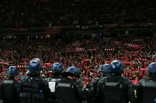 Os incidentes na final da Champions vieram de um problema social em França: “A polícia perceciona os adeptos de futebol como o inimigo”