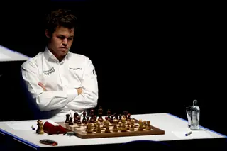 O campeão de xadrez Magnus Carlsen anda aborrecido com a tarefa de encontrar um rival que o motive: “Contra alguns não sei se jogarei”