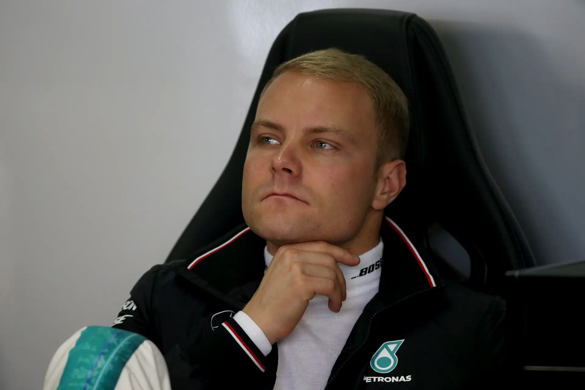 “Quase parei, estive tão perto”: a frustração de não conseguir vencer Lewis Hamilton levou Valtteri Bottas a pensar desistir da Fórmula 1