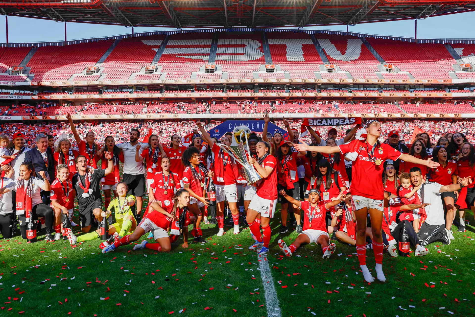 Benfica vai ser recebido esta segunda-feira na Câmara de Lisboa - SIC  Notícias