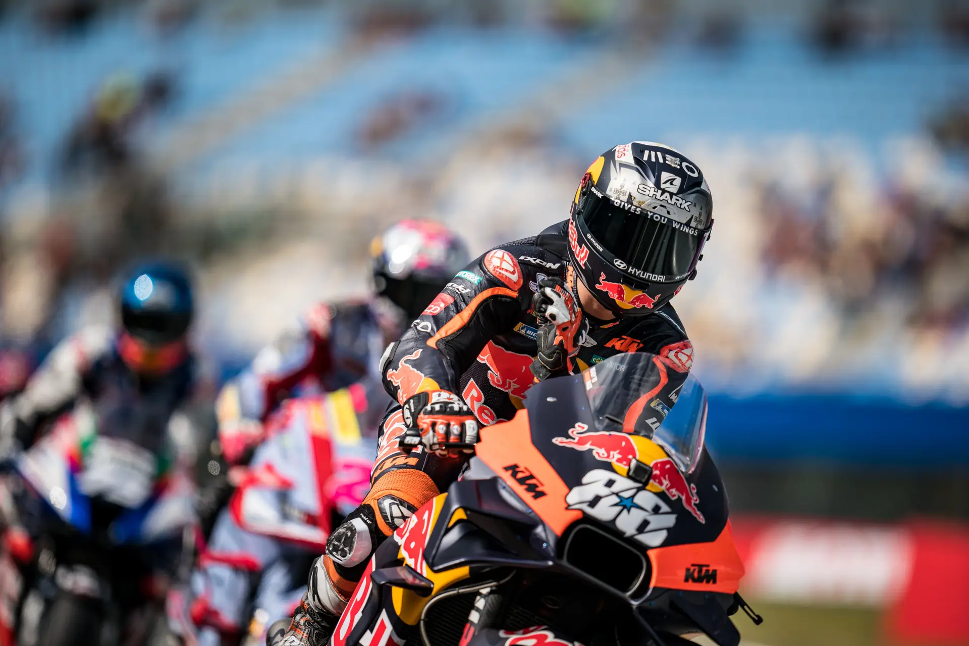 Na corrida do regresso ao MotoGP, um oitavo lugar para Miguel Oliveira