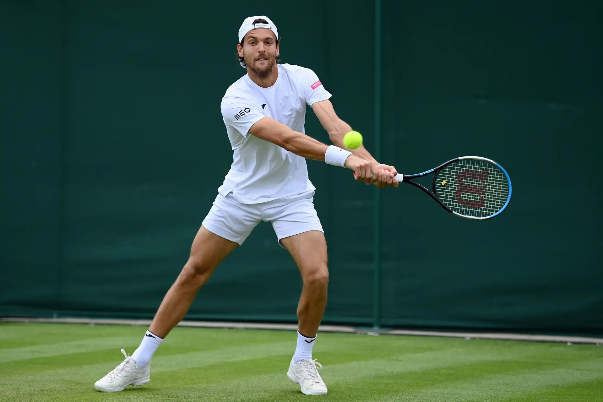 A reviravolta incompleta de João Sousa e a ineficácia de Nuno Borges deixam Wimbledon sem portugueses