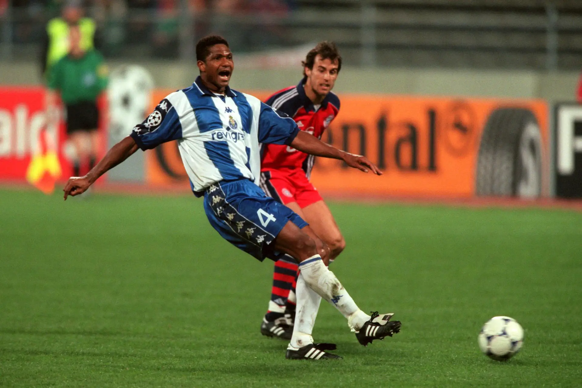 Nos anos 90 havia um sentimento de ódio e raiva complicado em relação ao FC  Porto. Quiseram tirar o mérito do nosso trabalho e conquistas”