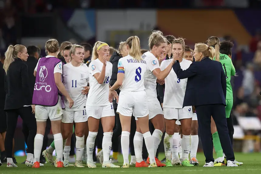 No futebol feminino, jogadoras ficam até 4 meses sem ir a campo