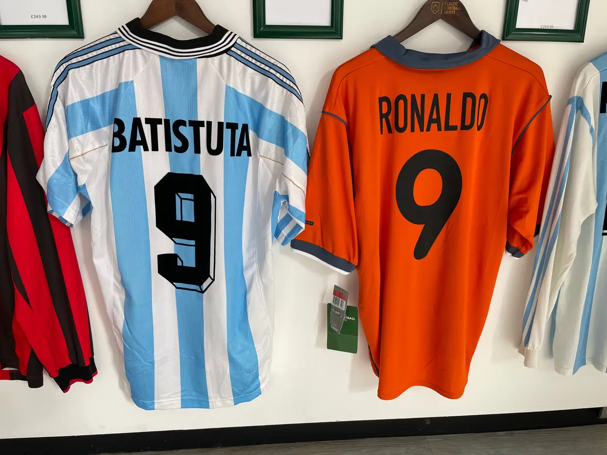 Foto de Messi e Ronaldo replica partida do número 1 do xadrez