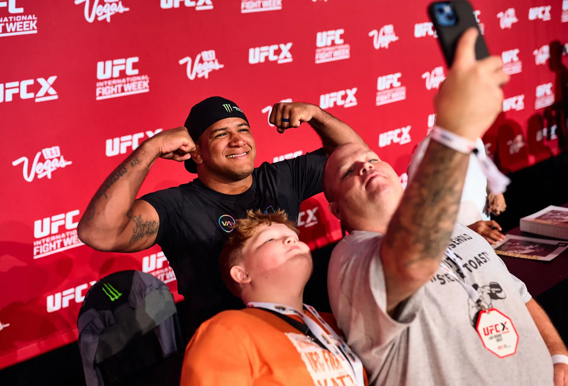 Em Las Vegas, no mundo do UFC, fala-se português: “Eu digo ao Fialho que é muito inteligente e técnico. A maioria não tem essa inteligência”