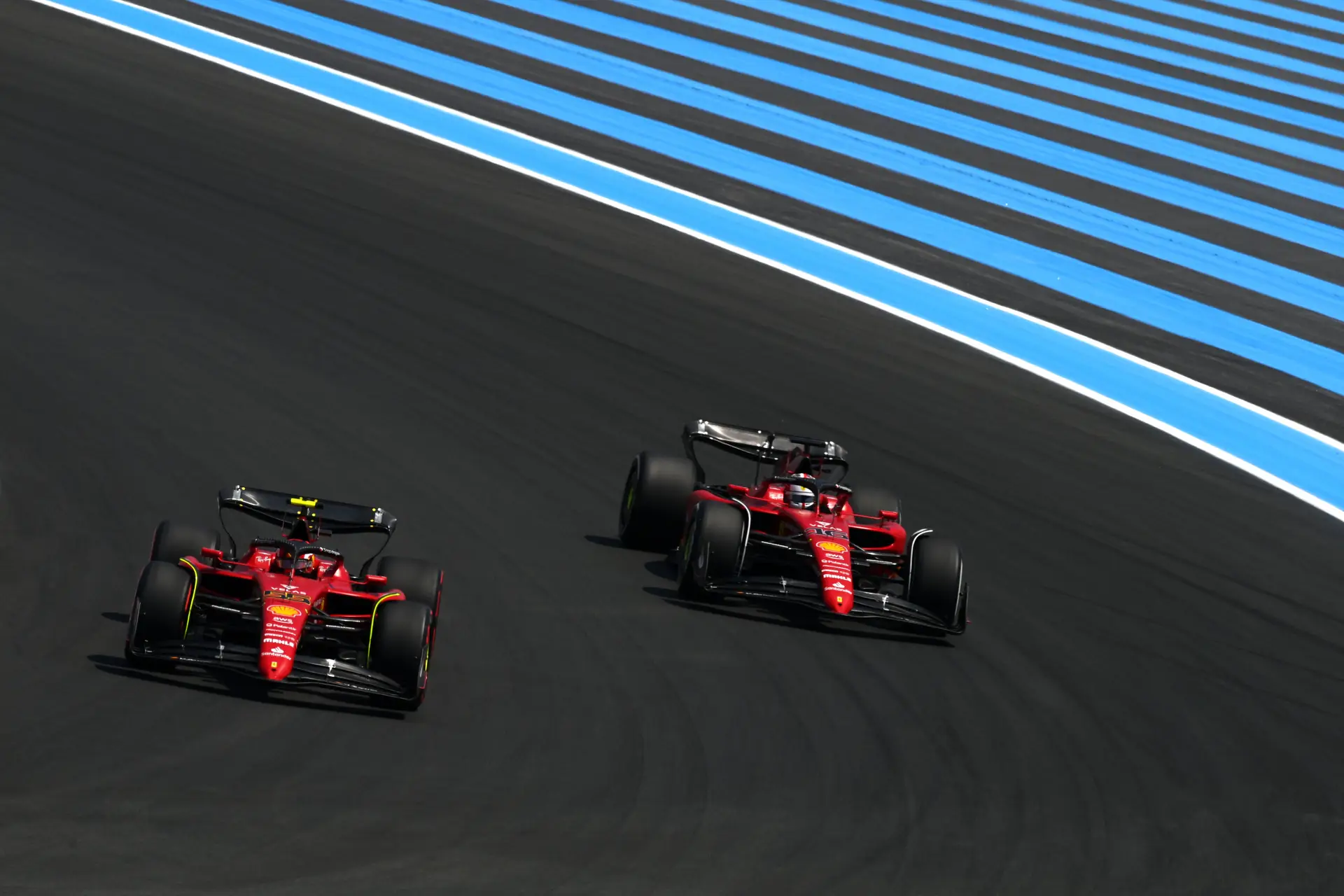 GP França. O trabalho de equipa da Ferrari que deu a Charles Leclerc a 7.ª pole da temporada