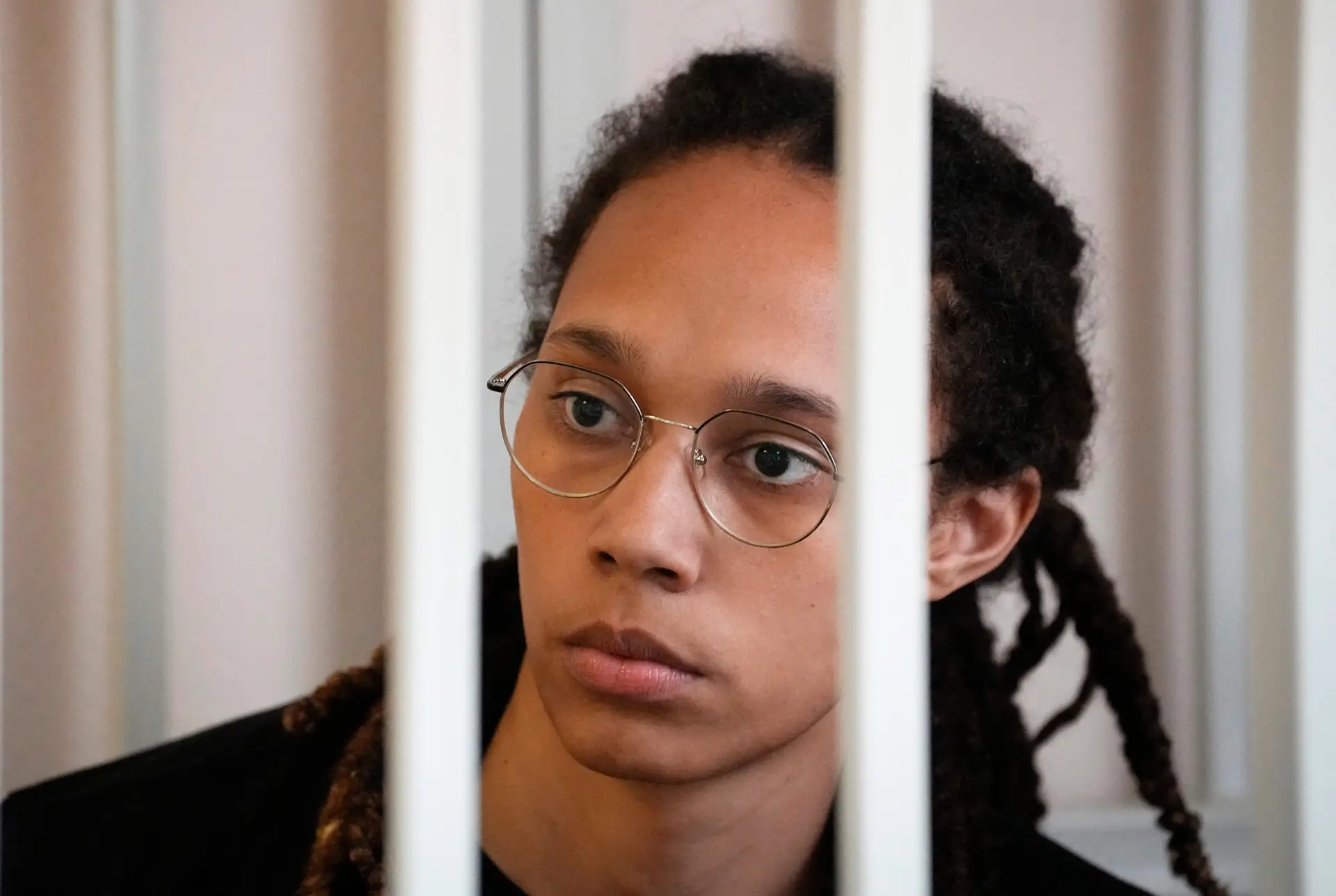 Biden propõe troca de prisioneiros à Rússia por Brittney Griner: Viktor Bout é um alegado traficante de armas que até já inspirou filmes
