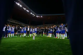 O verdadeiro adepto e o FC Porto na dianteira