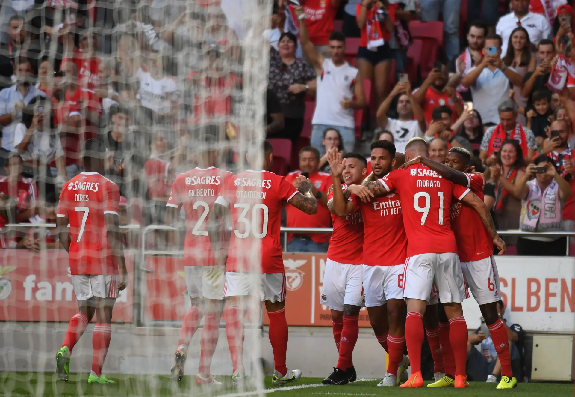 Vollgas-fussball para pendurar as botas ao jejum: vai começar a era Schmidt no Benfica e é isto que se pode esperar