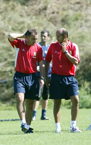 Com Carlos Carvalhal (à esquerda) que levou Miguel para a equipa técnica do SC Braga