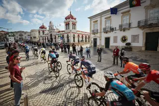 Eis a 83.ª edição da Volta à Portugal, que começa a pedalar entre buscas e suspensões por doping