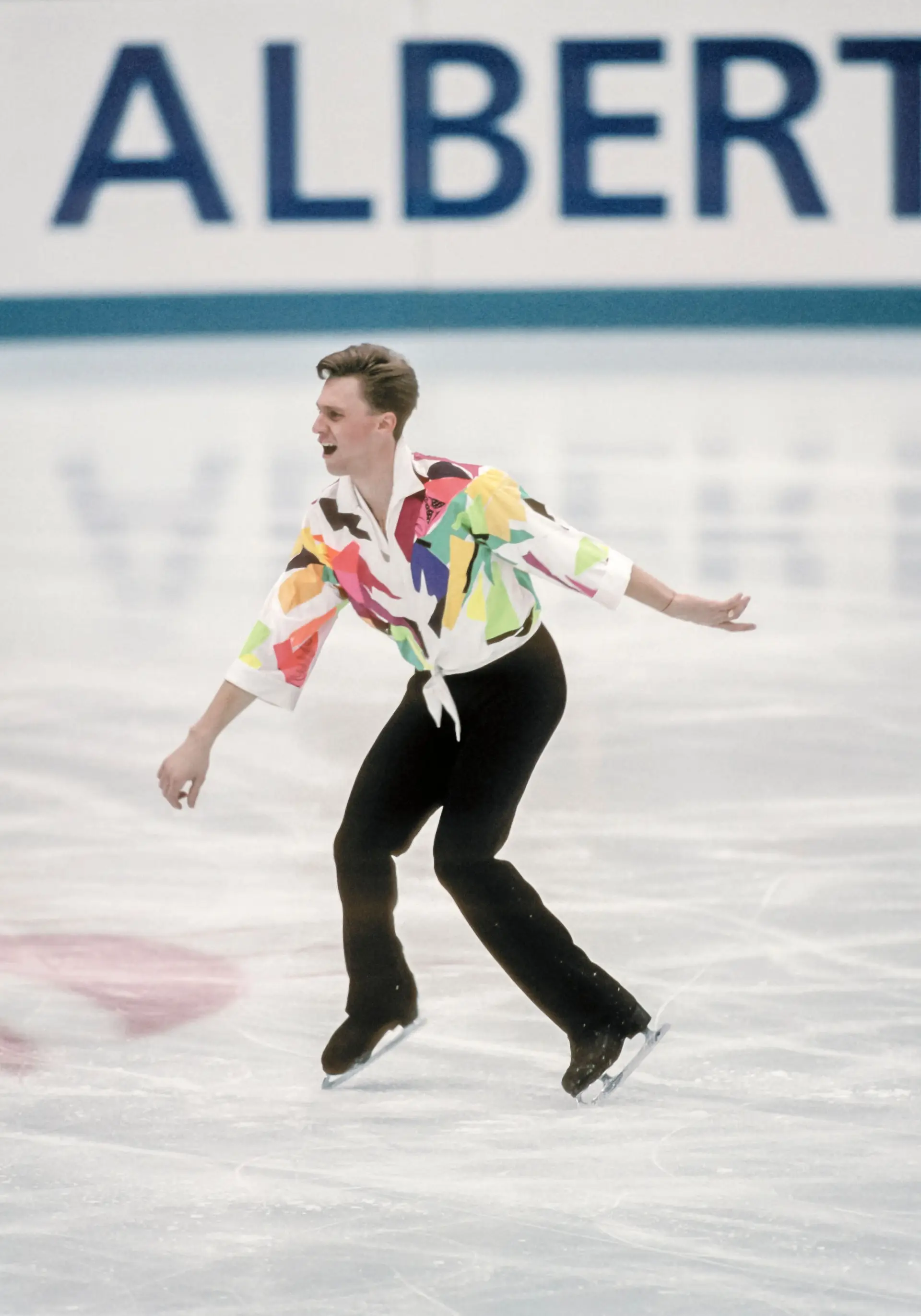 O campeão olímpico Viktor Petrenko foi patinar à Rússia e a Ucrânia não gostou. Zelensky já lhe retirou a bolsa mensal que recebia
