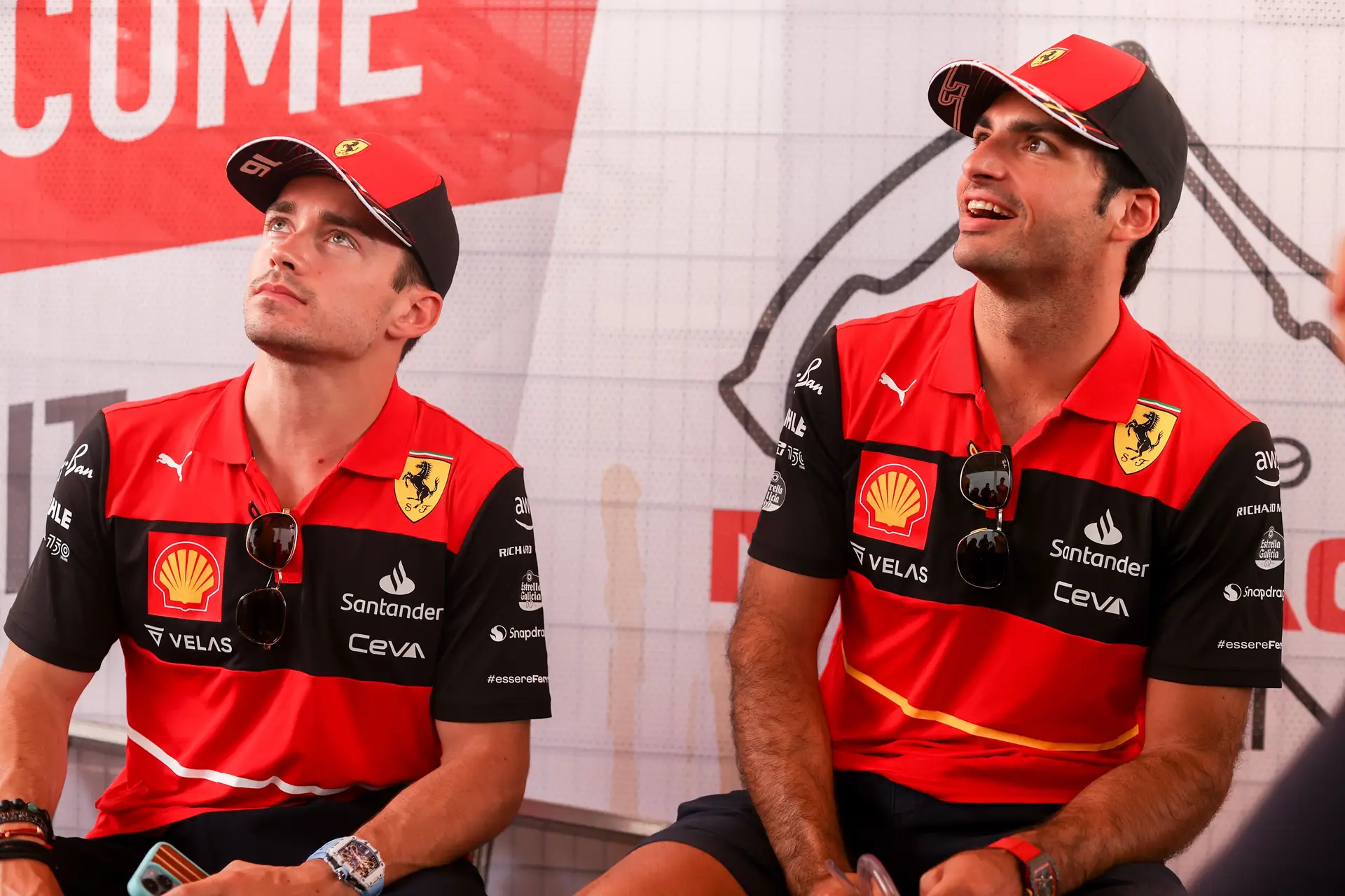 Gorra Ferrari Carlos Sainz GP de Italia 2023 - Fórmula entre Amigos