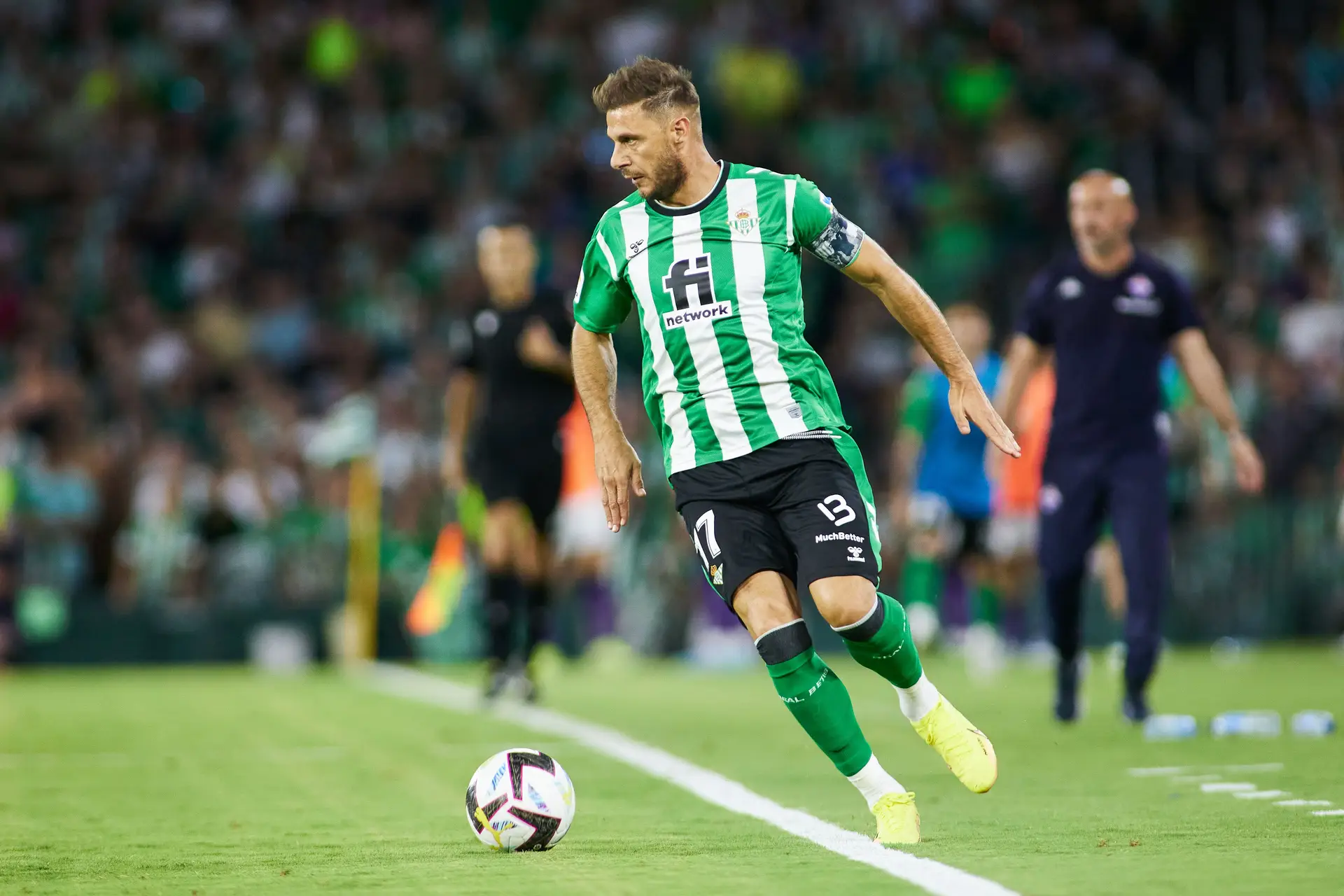 Não é só o Barça a contas com o teto salarial da La Liga: as dívidas de Almería e Bétis também não os deixam inscrever jogadores