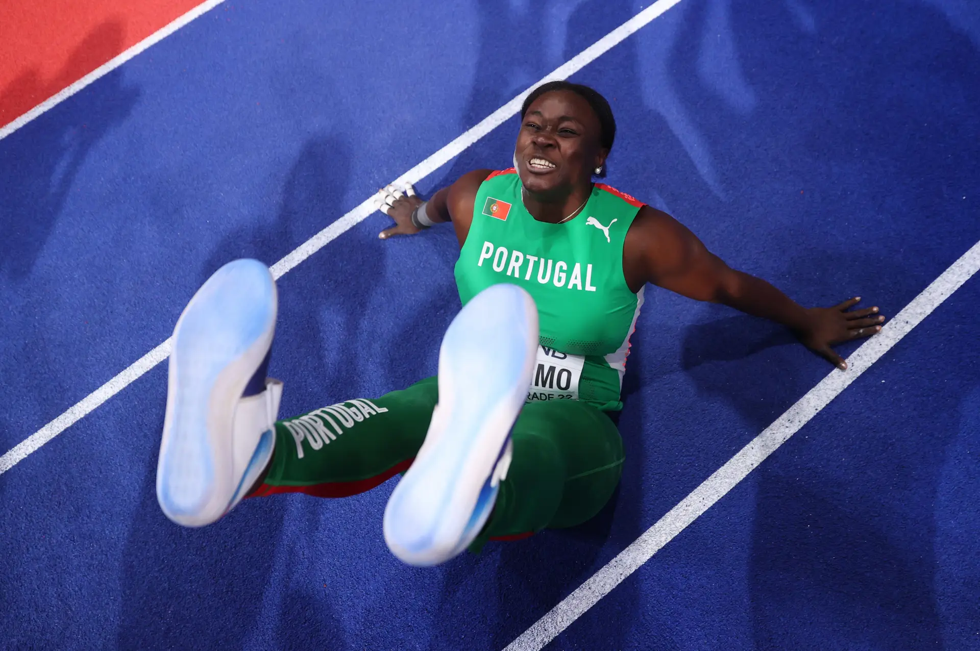 Auriol Dongmo durante os Mundiais de pista coberta, em março de 2022