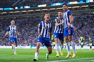 No regresso ao campeonato, Sérgio Conceição promove uma estreia absoluta a titular (os onzes de FC Porto e Marítimo)