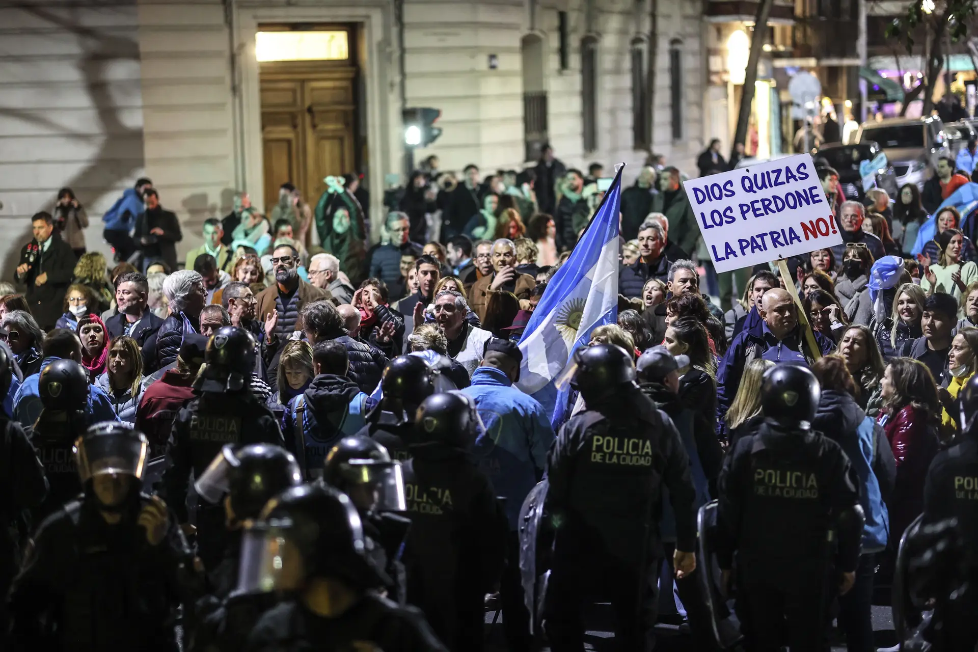 Futebol na Argentina suspenso após alegada tentativa de assassínio de vice-Presidente