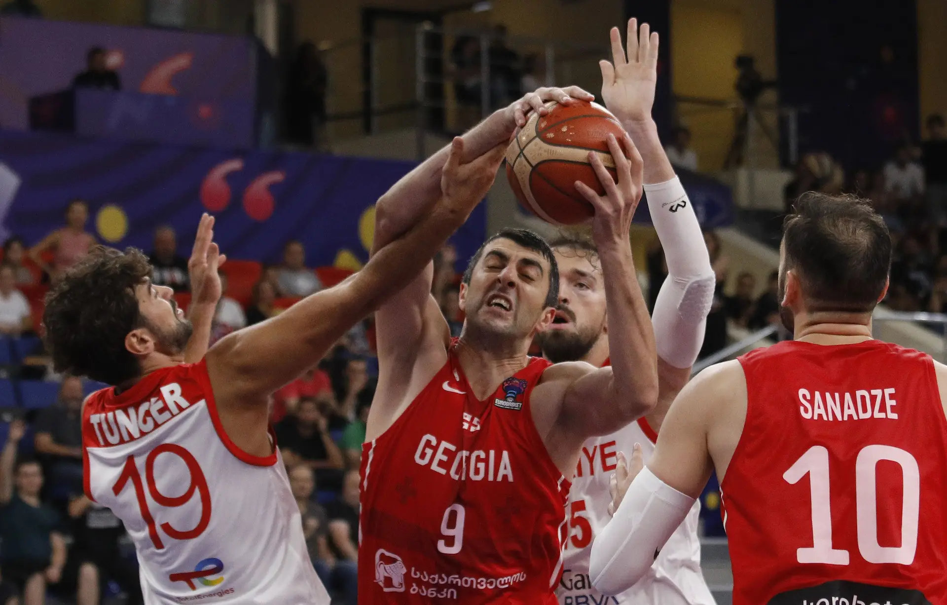 Basquetebol Fim do sonho olímpico de Portugal